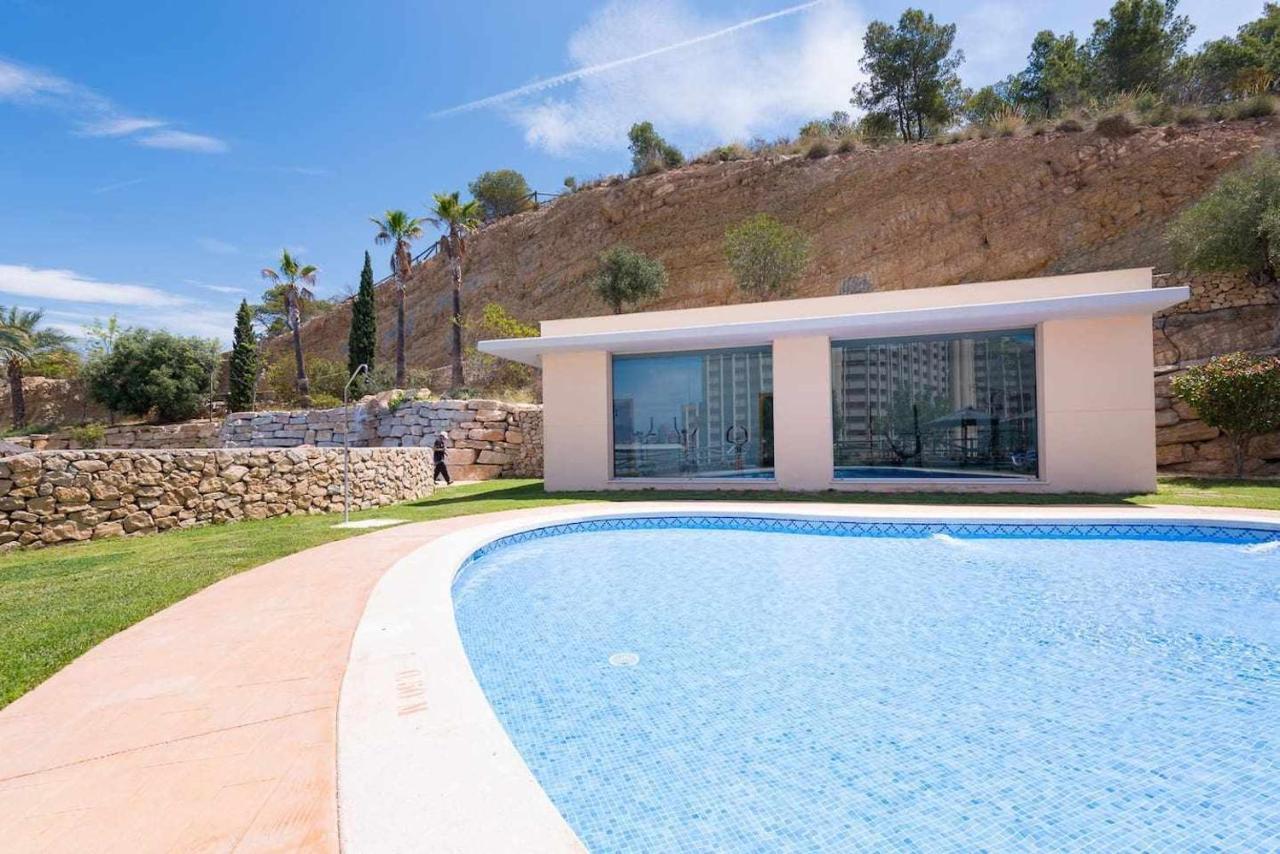 High Rise Apartment On The 39Th Floor With Private Terrace And Sea Views Benidorm Exterior foto