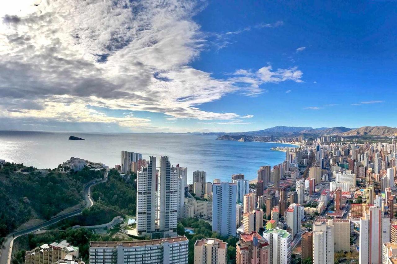 High Rise Apartment On The 39Th Floor With Private Terrace And Sea Views Benidorm Exterior foto
